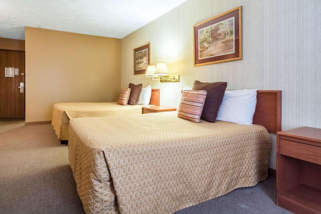Rodeway Inn Льомон Екстериор снимка